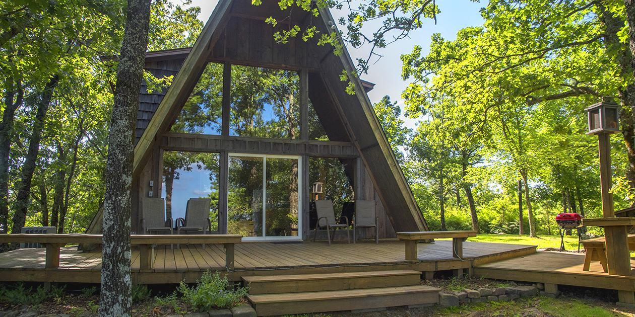 Sunrise Cabin Rental • Peckerwood Knob Cabins in Oklahoma